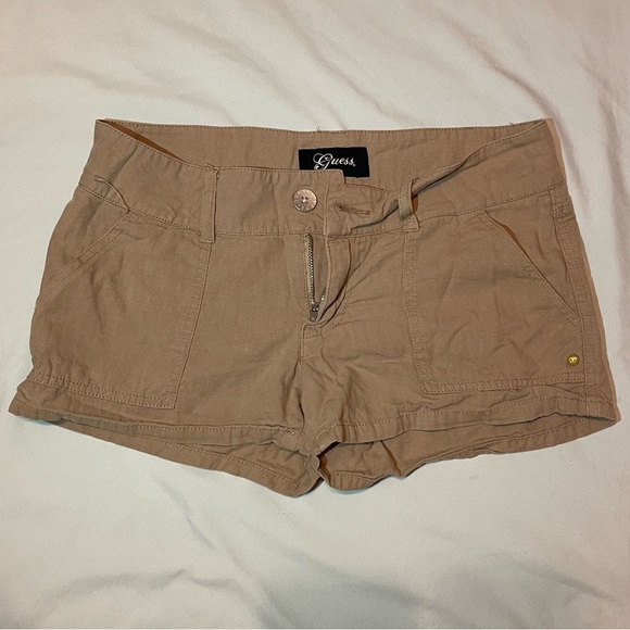 Vintage Y2K Low-Rise Khaki Guess Shorts - Picture 2 of 6